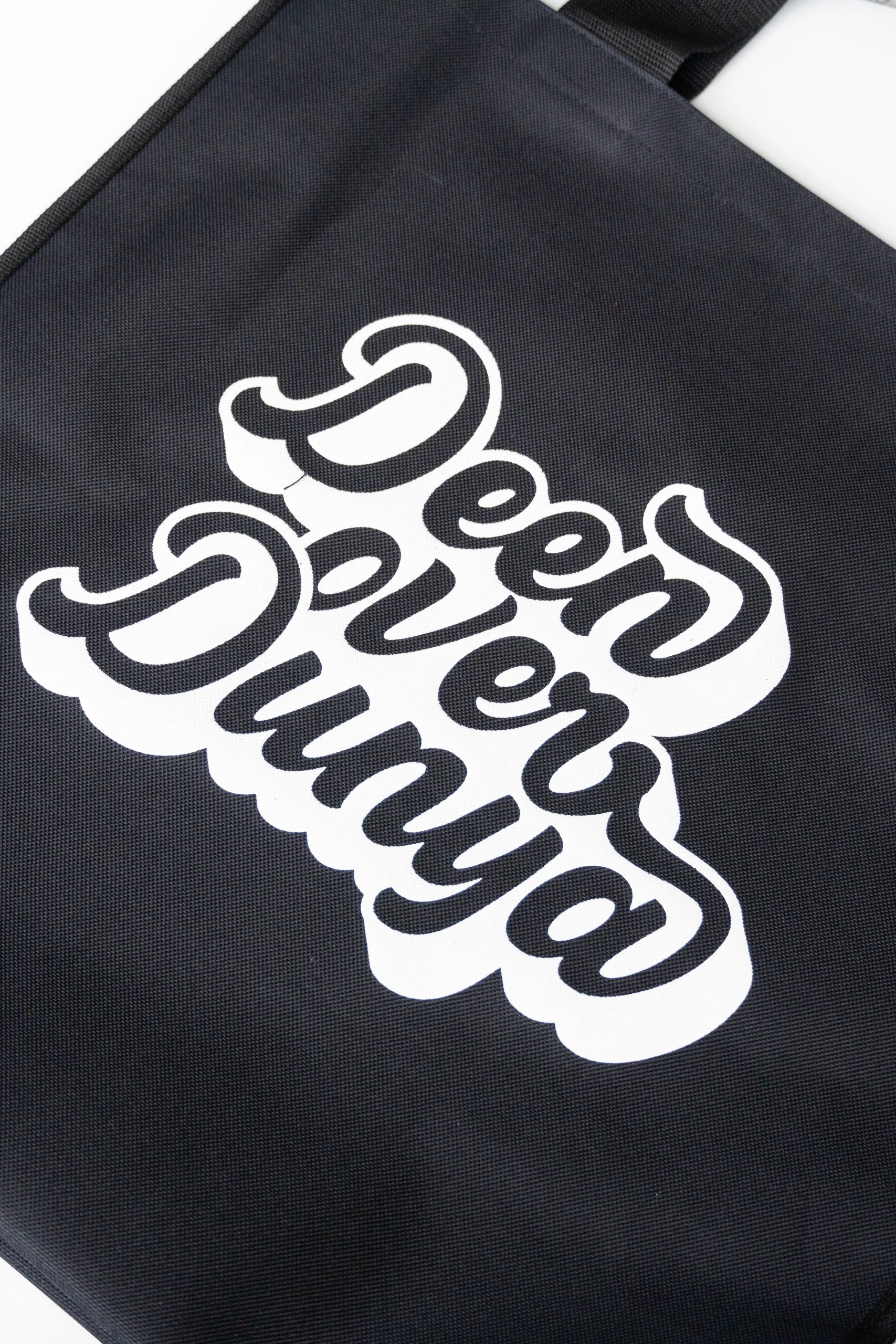 To - go Tote Bag : An Oversize Tote Bag - Image 2